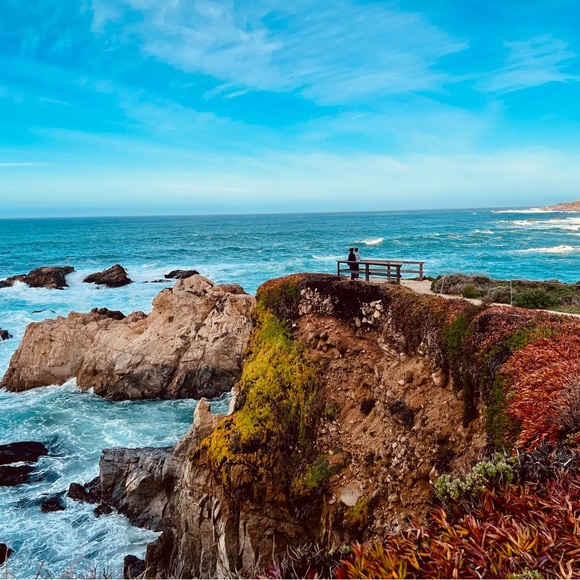 Hi! Welcome to my closet! I am Aileen ❤️ - Picture 7 of 16